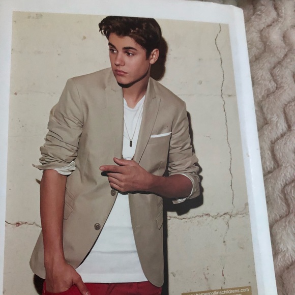 Books - Picture 3 of 3